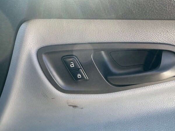 Used Ford Transit Custom 2016 for sale - 74727985: Photo 23