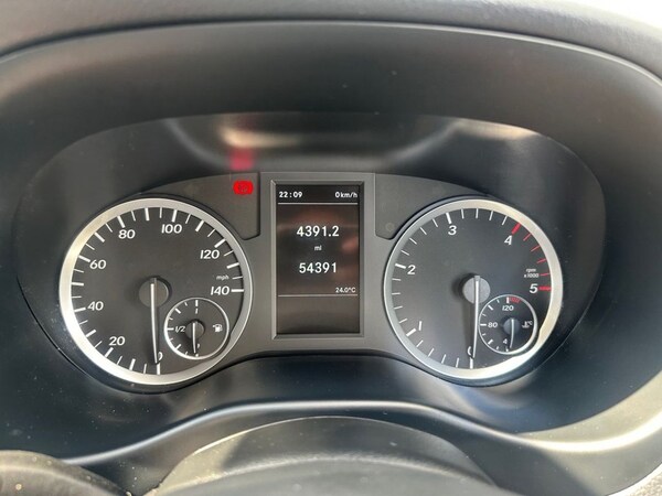 Used Mercedes-Benz Vito 2016 for sale - 76333149: Photo 9