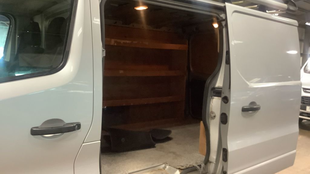 Used Vauxhall Vivaro 2015 for sale - 77280819: Photo 21