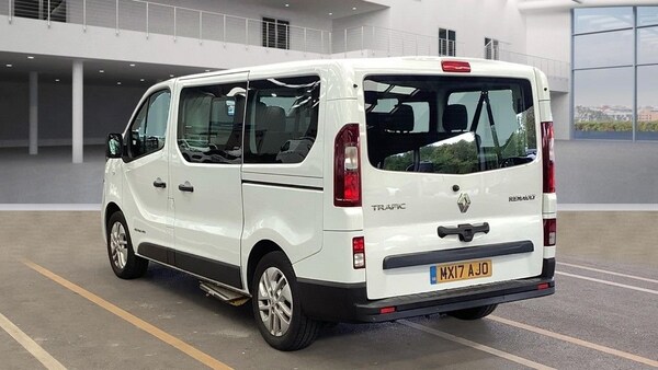 Used Renault Trafic 2017 for sale - 75685238: Photo 10