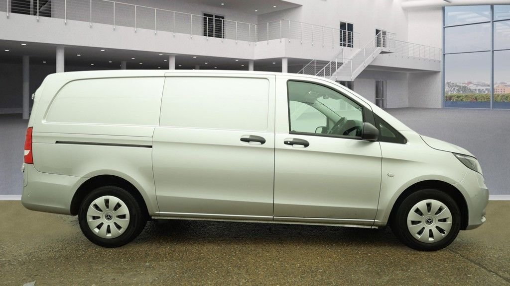 Used Mercedes-Benz Vito 2019 for sale - 77205401: Photo 10