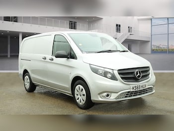 Used Mercedes-Benz Vito 2019 for sale - 77205401: Photo