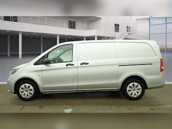 Used Mercedes-Benz Vito 2019 for sale - 77205401: Photo