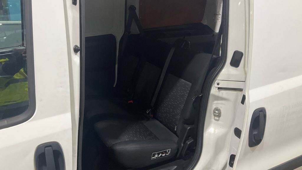 Used Vauxhall Combo 2018 for sale - 77342073: Photo 15