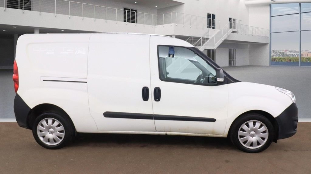 Used Vauxhall Combo 2018 for sale - 77342073: Photo 20