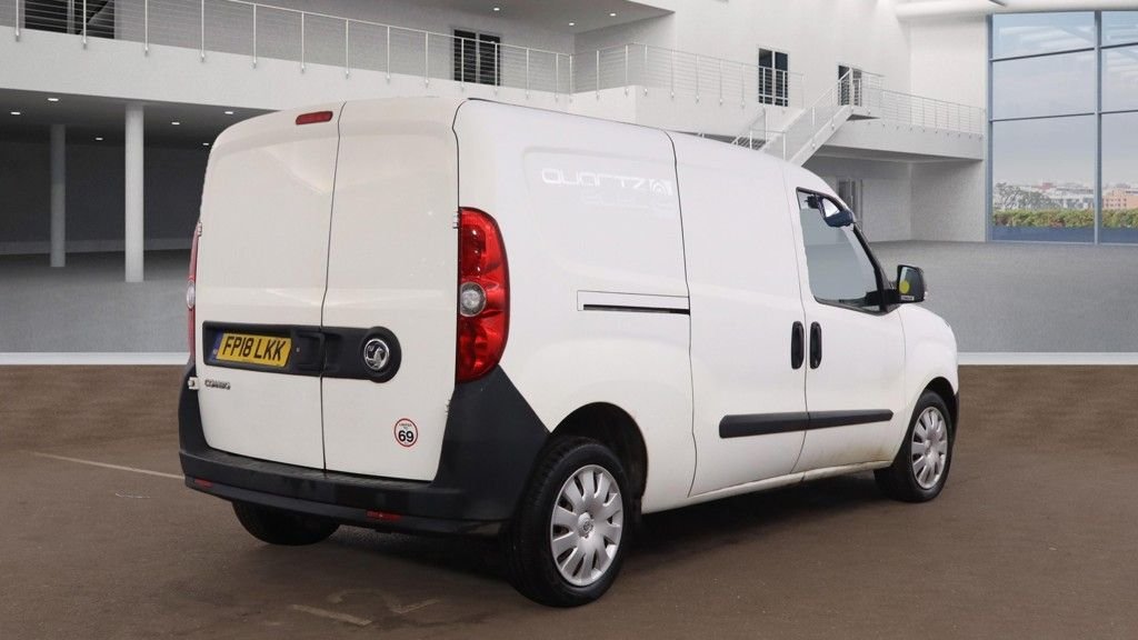 Used Vauxhall Combo 2018 for sale - 77342073: Photo 3