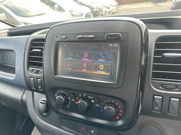 Used Vauxhall Vivaro 2017 for sale - 75924238: Photo 13