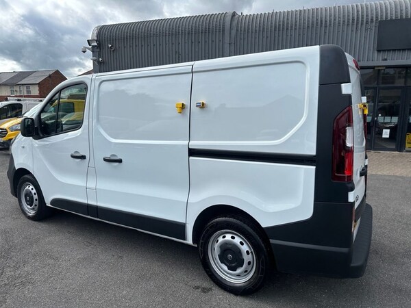 Used Vauxhall Vivaro 2017 for sale - 75924238: Photo 24