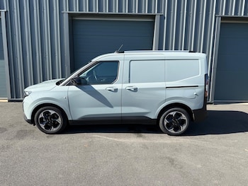 Used Ford Transit Courier 2024 for sale - 78365105: Photo
