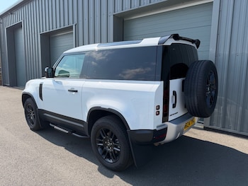 Used Land Rover Defender 2024 for sale - 79211821: Photo