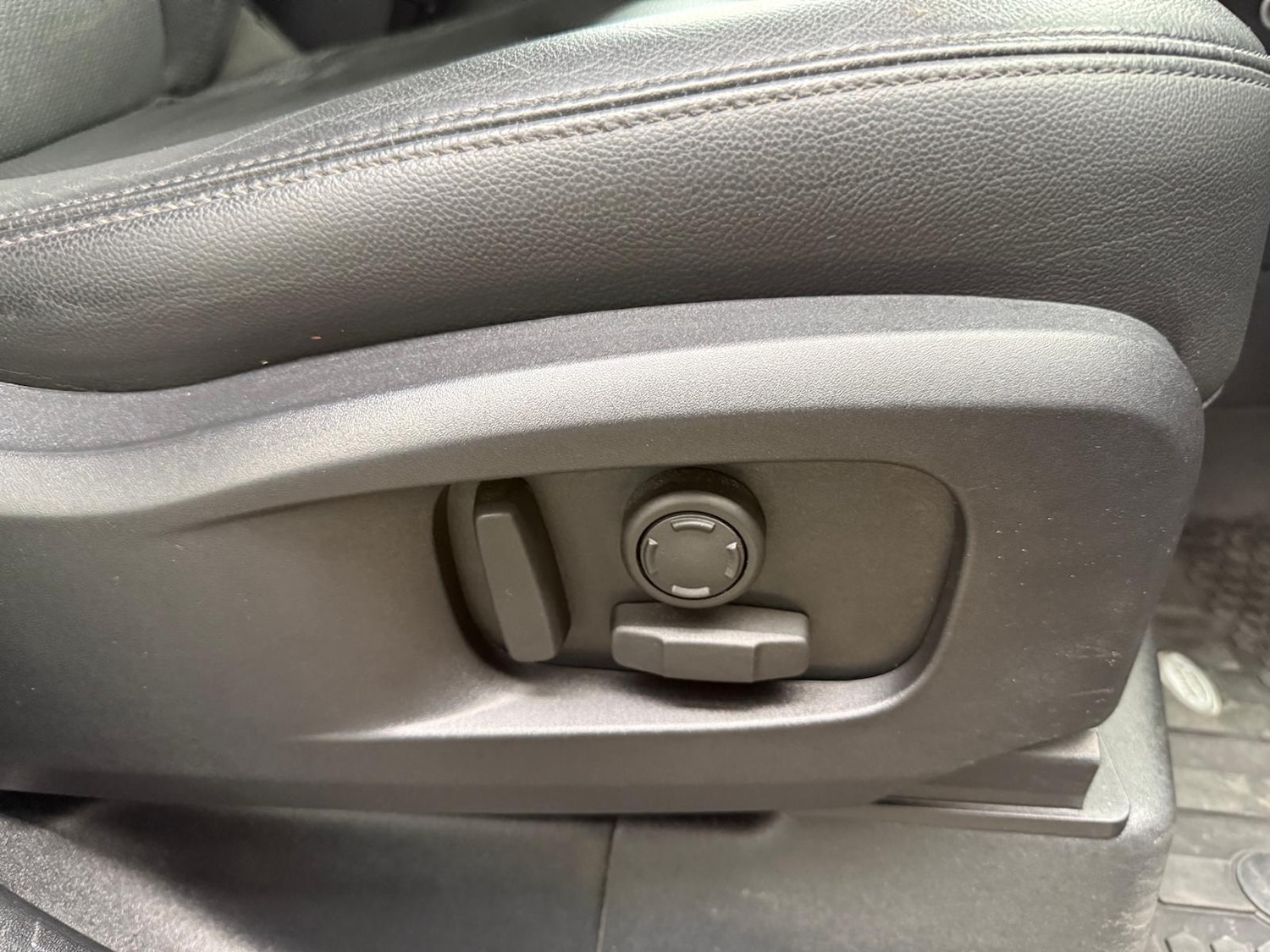 Used Land Rover Defender 2023 for sale - 77818494: Photo 22