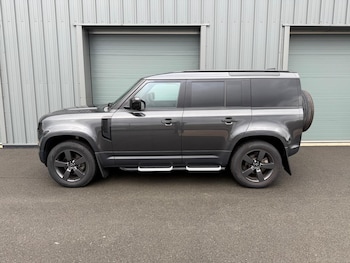 Used Land Rover Defender 2023 for sale - 77818494: Photo