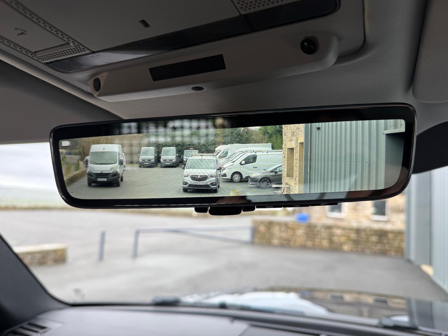 Used Land Rover Defender 2023 for sale - 77818494: Photo 8