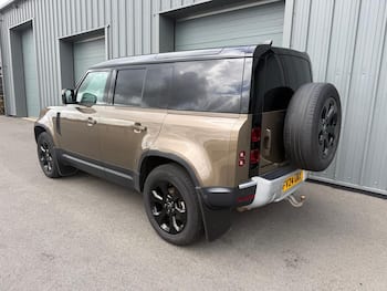 Used Land Rover Defender 2024 for sale - 79735785: Photo