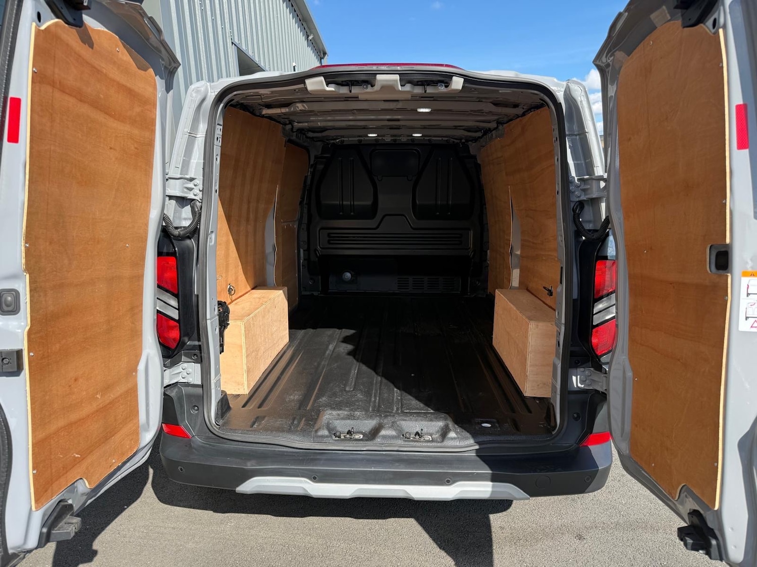 Used Ford Transit Custom 2025 for sale - 78121388: Photo 16