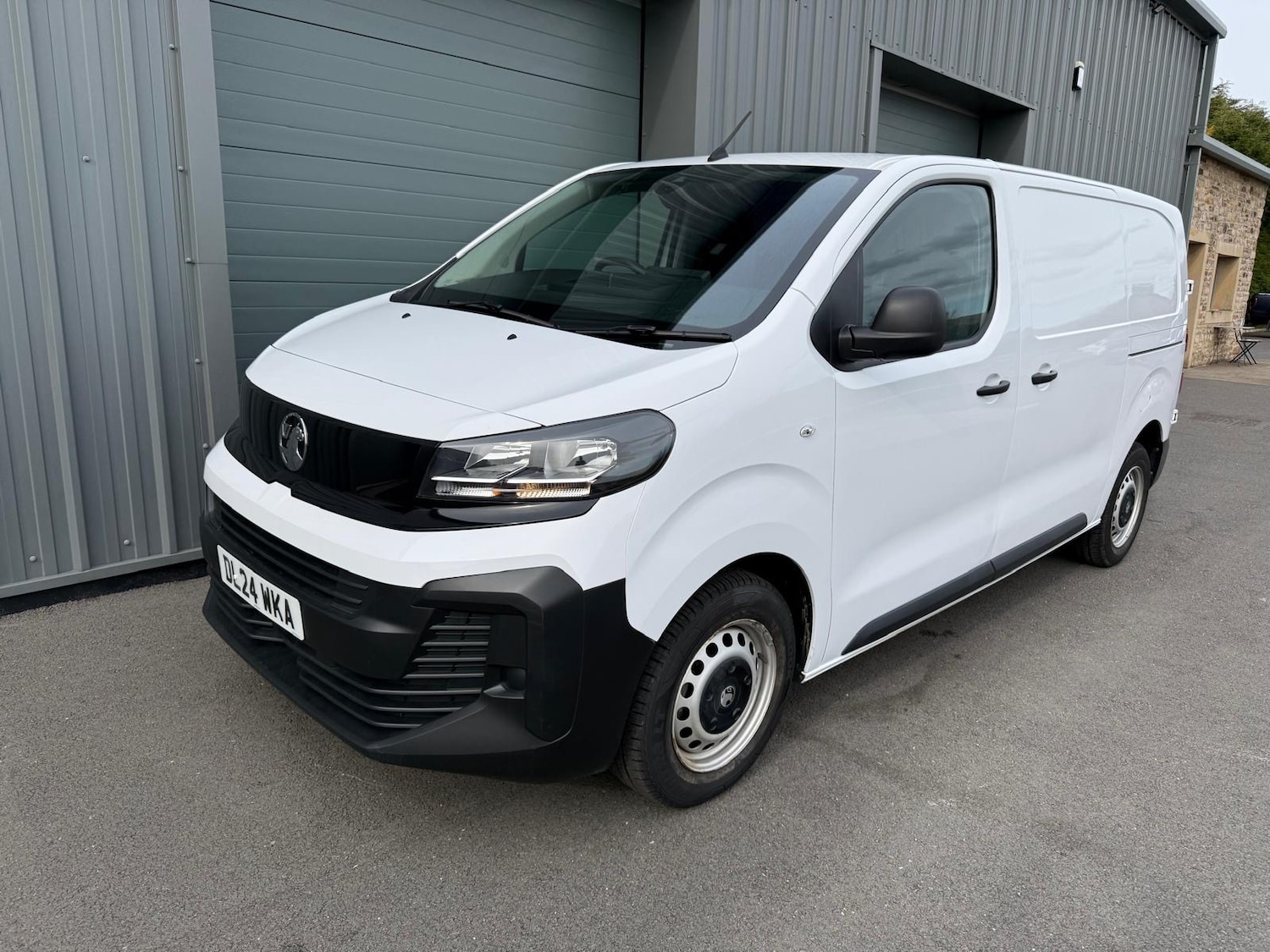 Used Vauxhall Vivaro 2024 for sale - 78132476: Photo 1