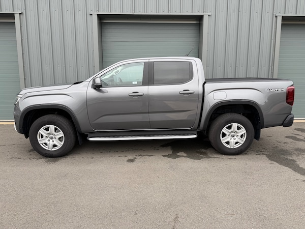 Used Volkswagen Amarok 2024 for sale - 76300575: Photo 2
