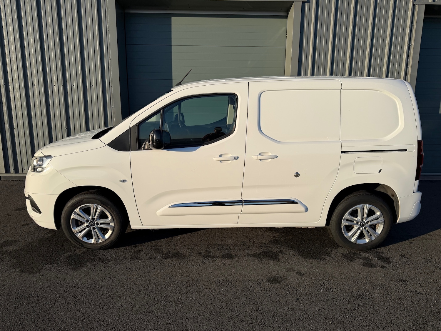 Used Toyota ProAce 2022 for sale - 77234256: Photo 2