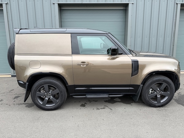 Used Land Rover Defender 2024 for sale - 76288679: Photo 5