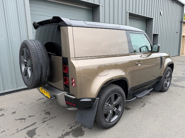 Used Land Rover Defender 2024 for sale - 76288679: Photo 6