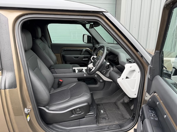 Used Land Rover Defender 2024 for sale - 76288679: Photo 9