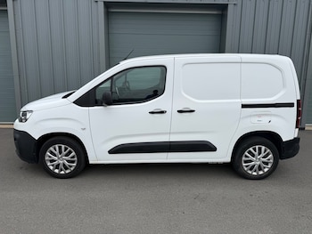 Used Citroen Berlingo 2020 for sale - 76098849: Photo