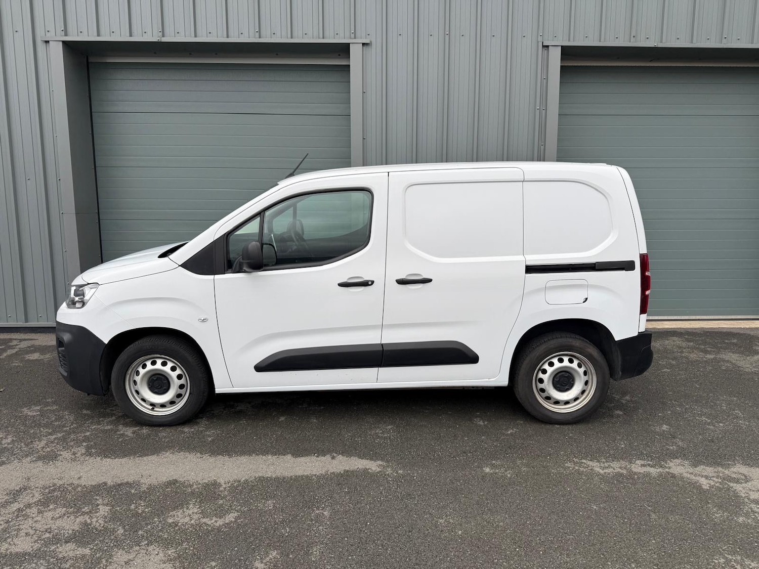 Used Citroen Berlingo 2022 for sale - 77781317: Photo 2