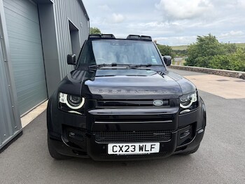 Used Land Rover Defender 2023 for sale - 79115928: Photo