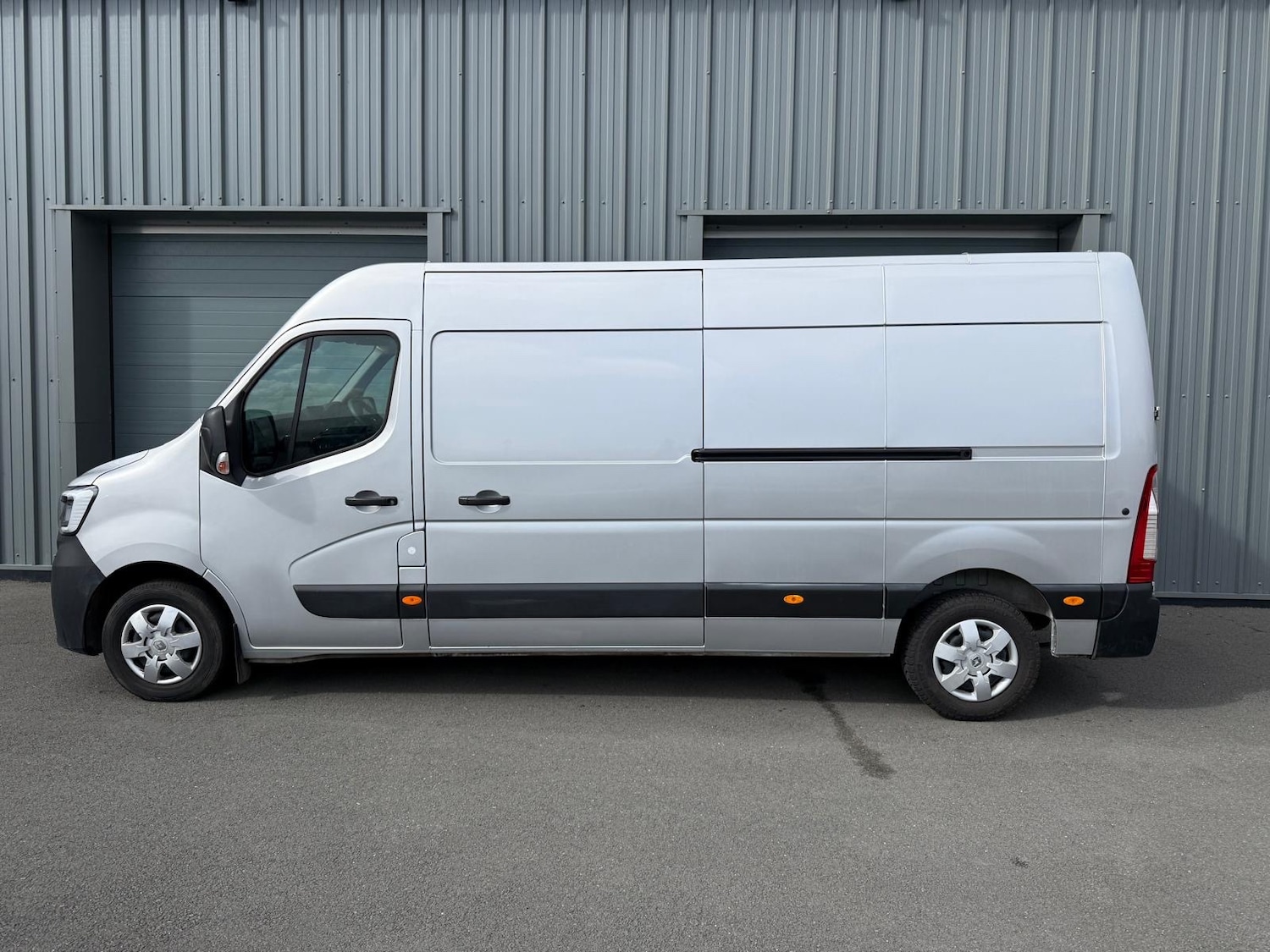 Used Renault Master 2023 for sale - 78121645: Photo 2