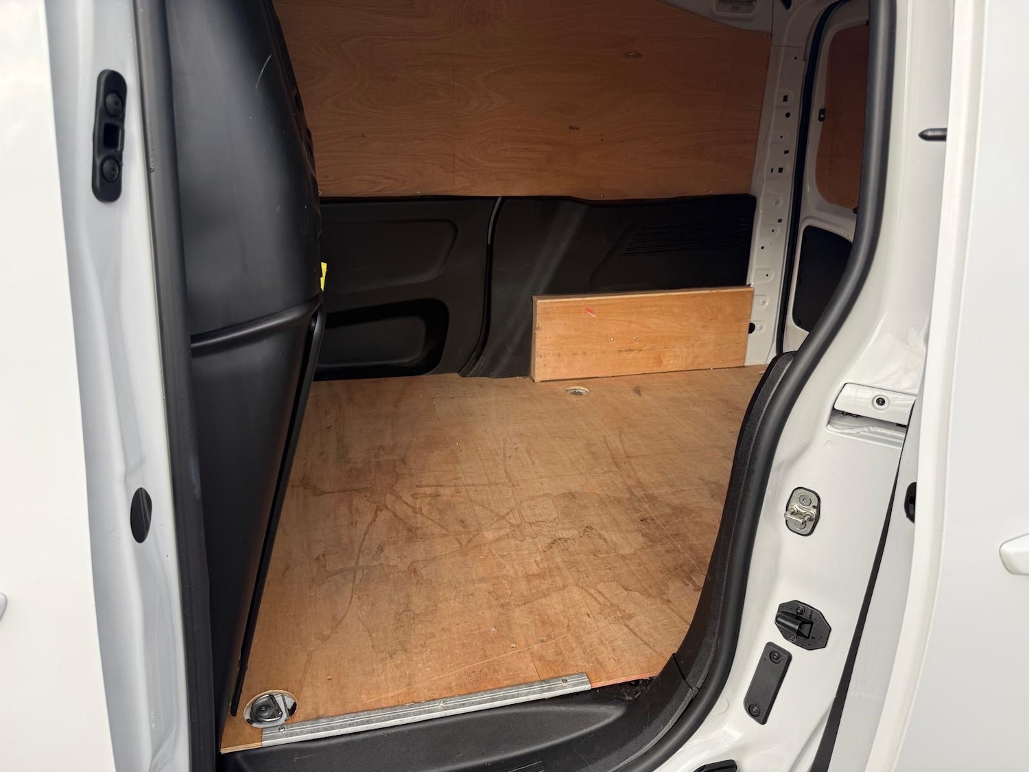 Used Nissan NV300 2021 for sale - 77782160: Photo 17