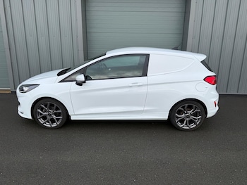 Used Ford Fiesta 2022 for sale - 77532363: Photo