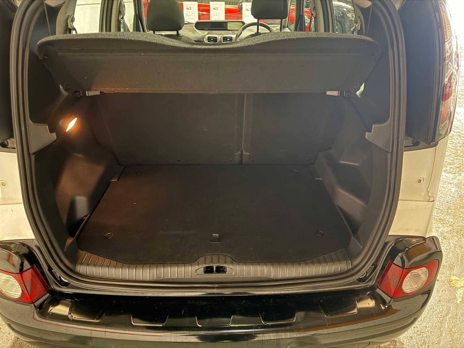 Used Citroen C3 Picasso 2014 for sale - 76965461: Photo 16