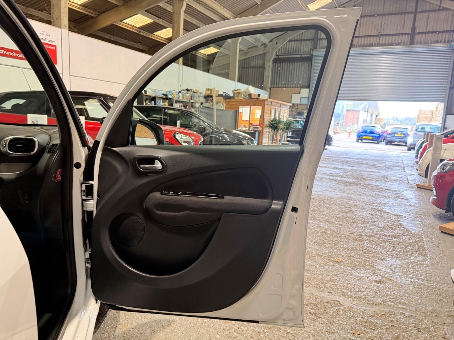 Used Citroen C3 Picasso 2014 for sale - 76965461: Photo 23