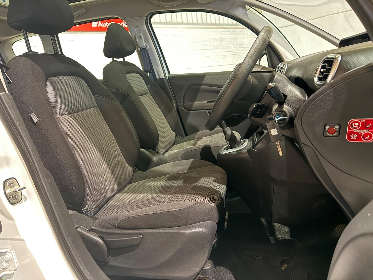 Used Citroen C3 Picasso 2014 for sale - 76965461: Photo 25