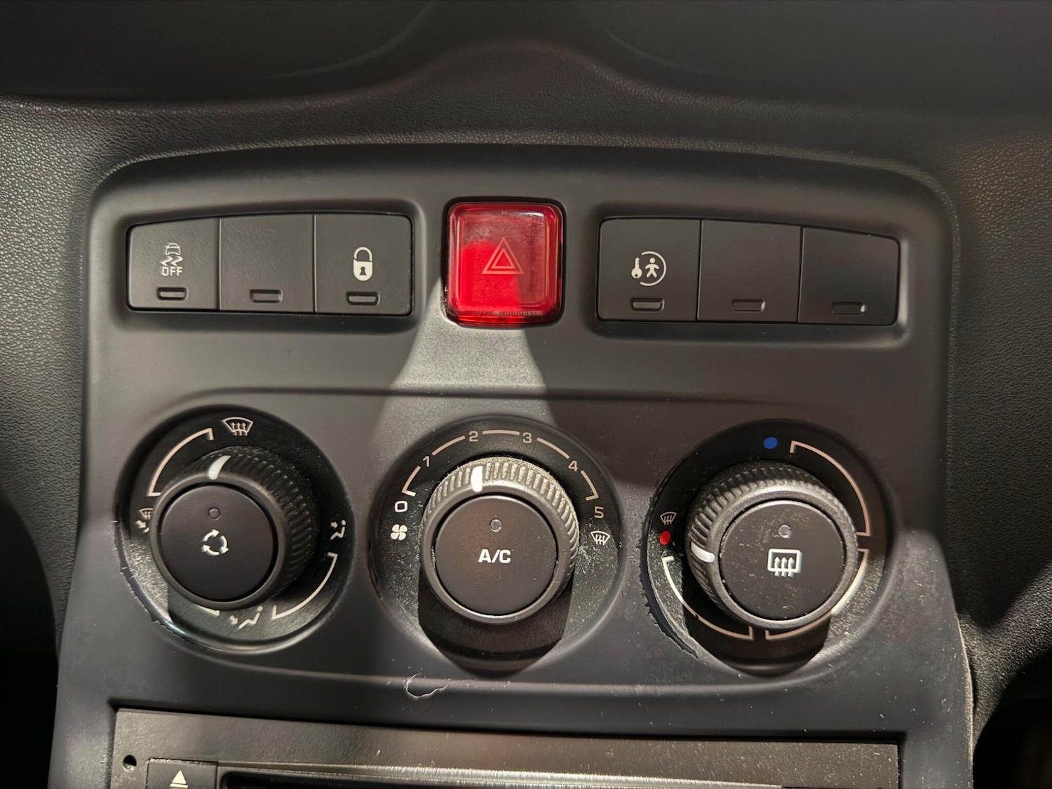 Used Citroen C3 Picasso 2014 for sale - 76965461: Photo 35