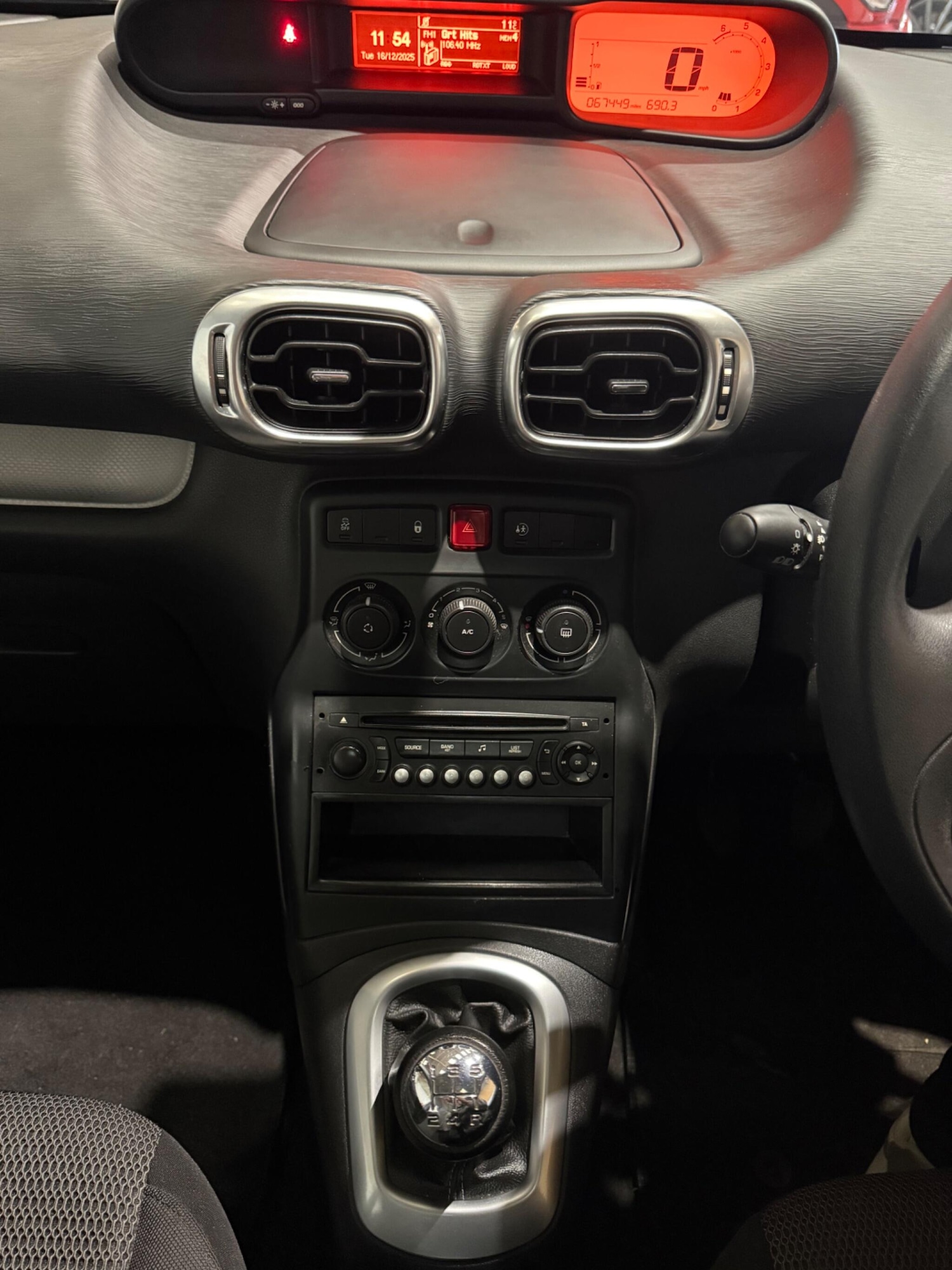 Used Citroen C3 Picasso 2014 for sale - 76965461: Photo 37