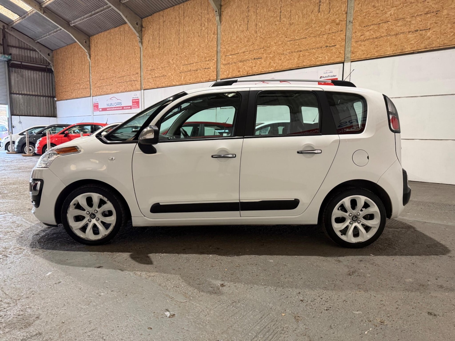 Used Citroen C3 Picasso 2014 for sale - 76965461: Photo 4