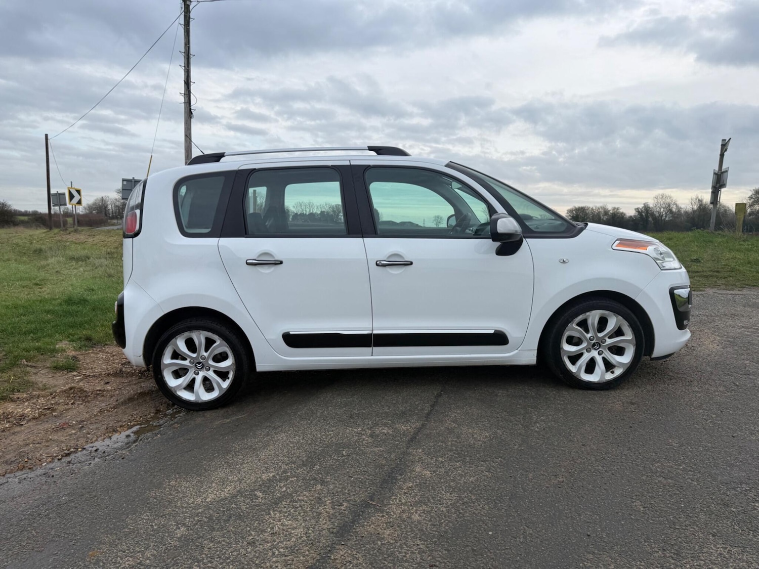 Used Citroen C3 Picasso 2014 for sale - 76965461: Photo 45