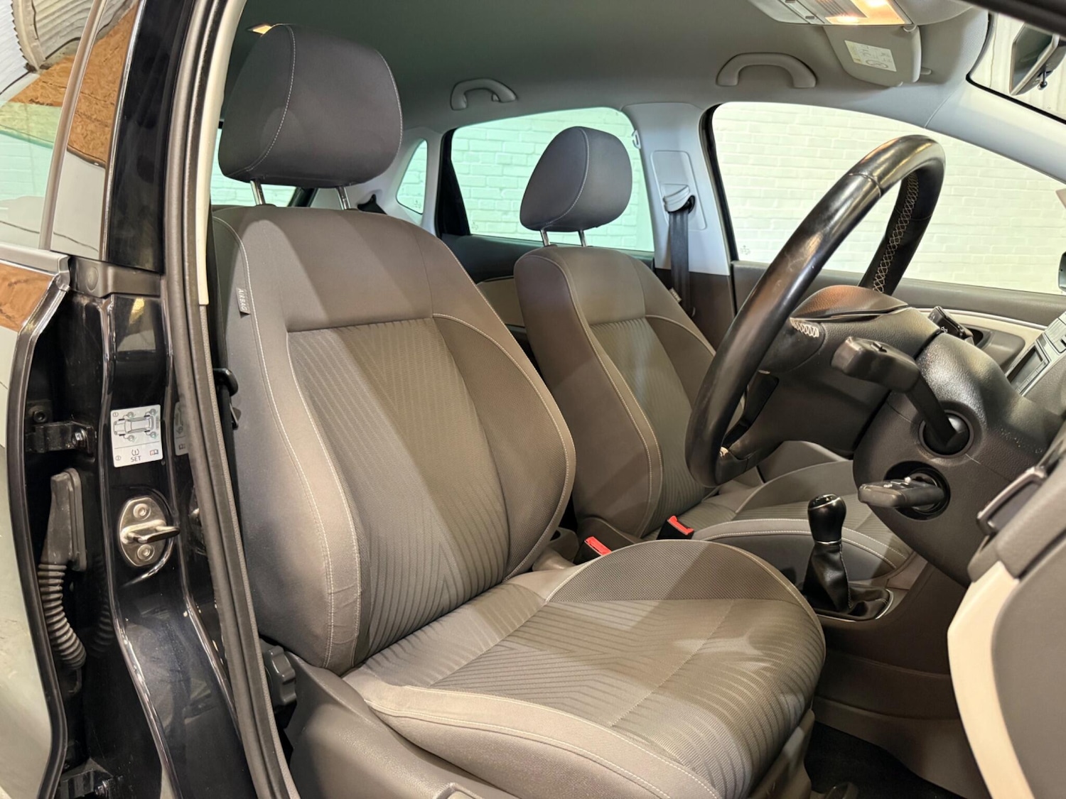 Used Volkswagen Polo 2015 for sale - 76832086: Photo 23