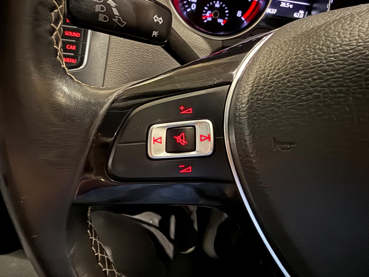 Used Volkswagen Polo 2015 for sale - 76832086: Photo 29