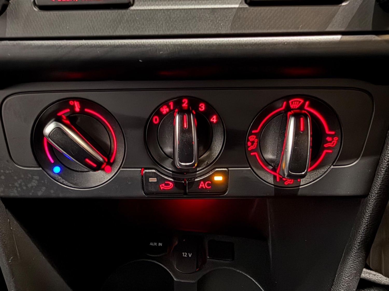 Used Volkswagen Polo 2013 for sale - 76832444: Photo 35