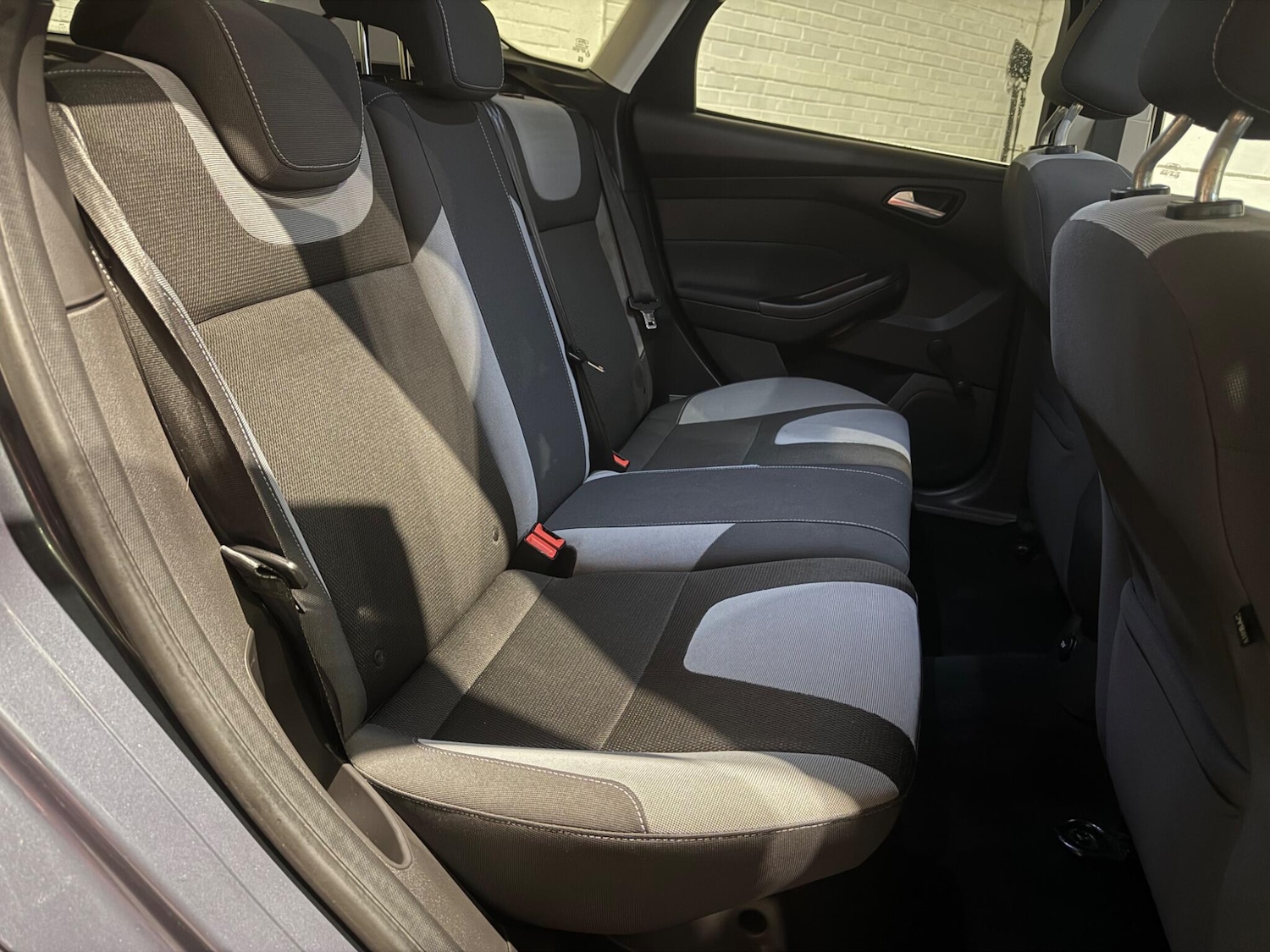 Used Ford Focus 2011 for sale - 76865345: Photo 16