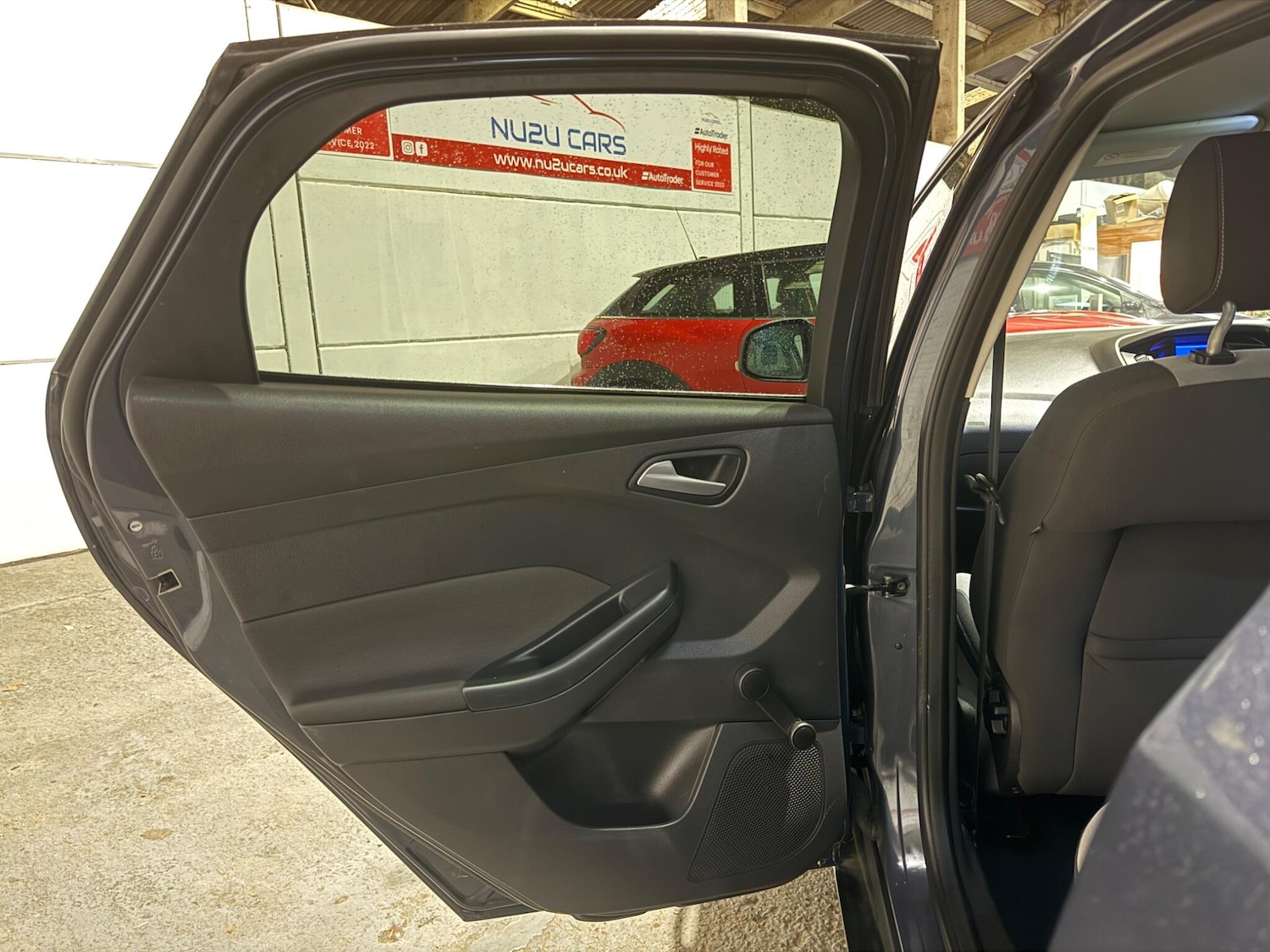 Used Ford Focus 2011 for sale - 76865345: Photo 19