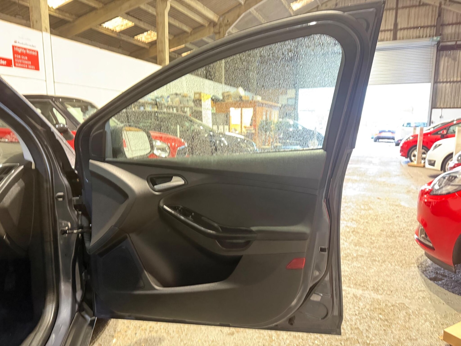 Used Ford Focus 2011 for sale - 76865345: Photo 24