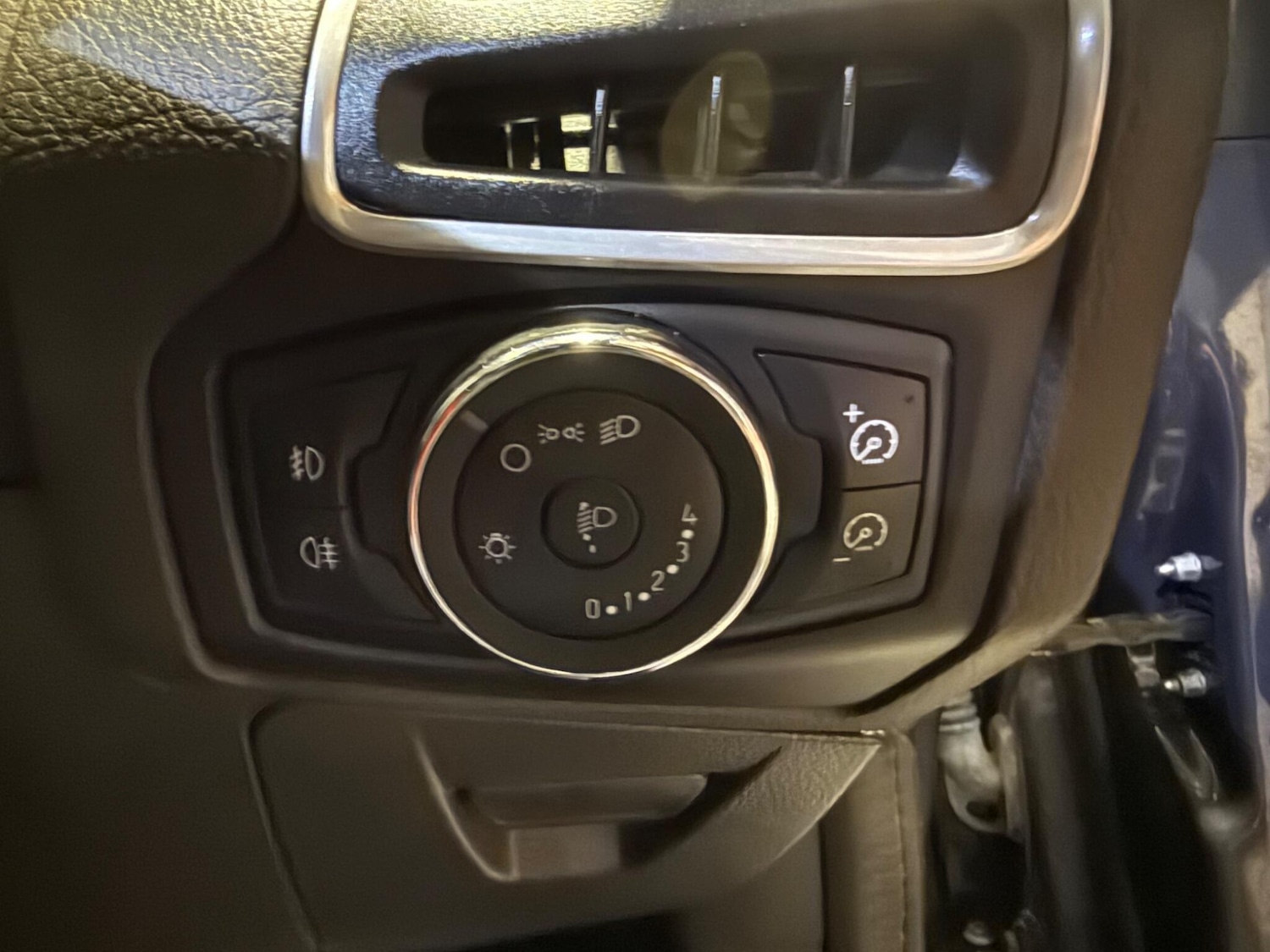 Used Ford Focus 2011 for sale - 76865345: Photo 27