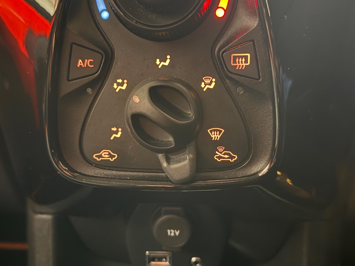 Used Toyota AYGO for sale - 77586887: Photo 40