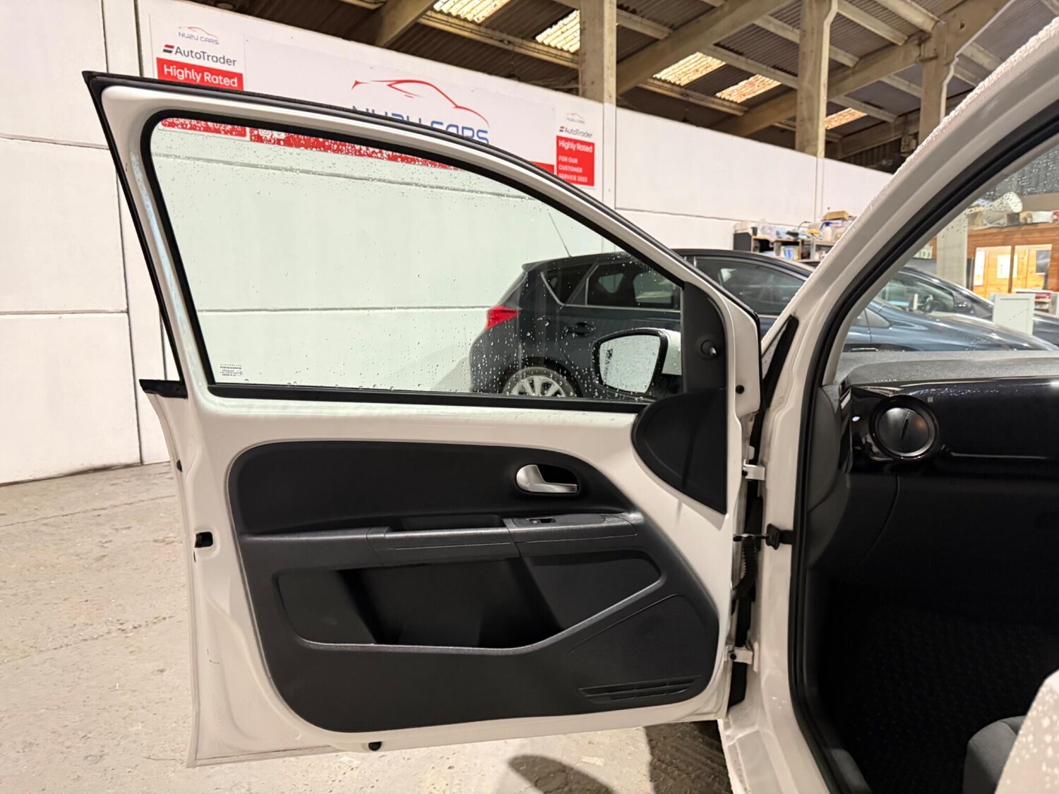 Used Volkswagen up! 2014 for sale - 77155596: Photo 22