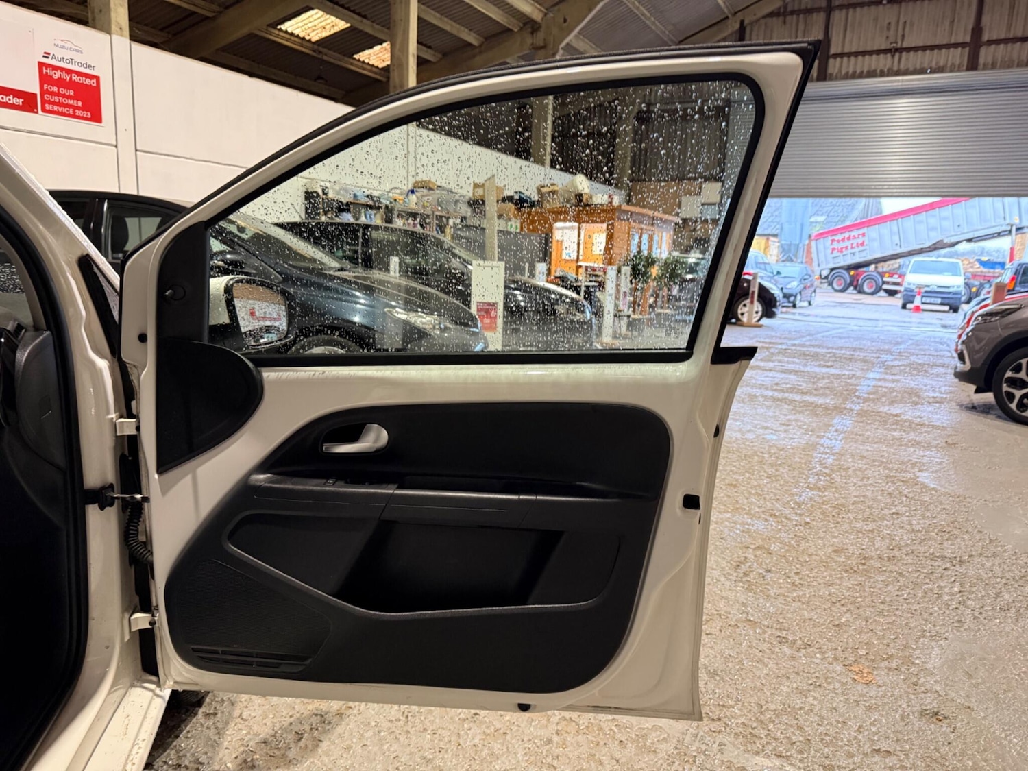 Used Volkswagen up! 2014 for sale - 77155596: Photo 24