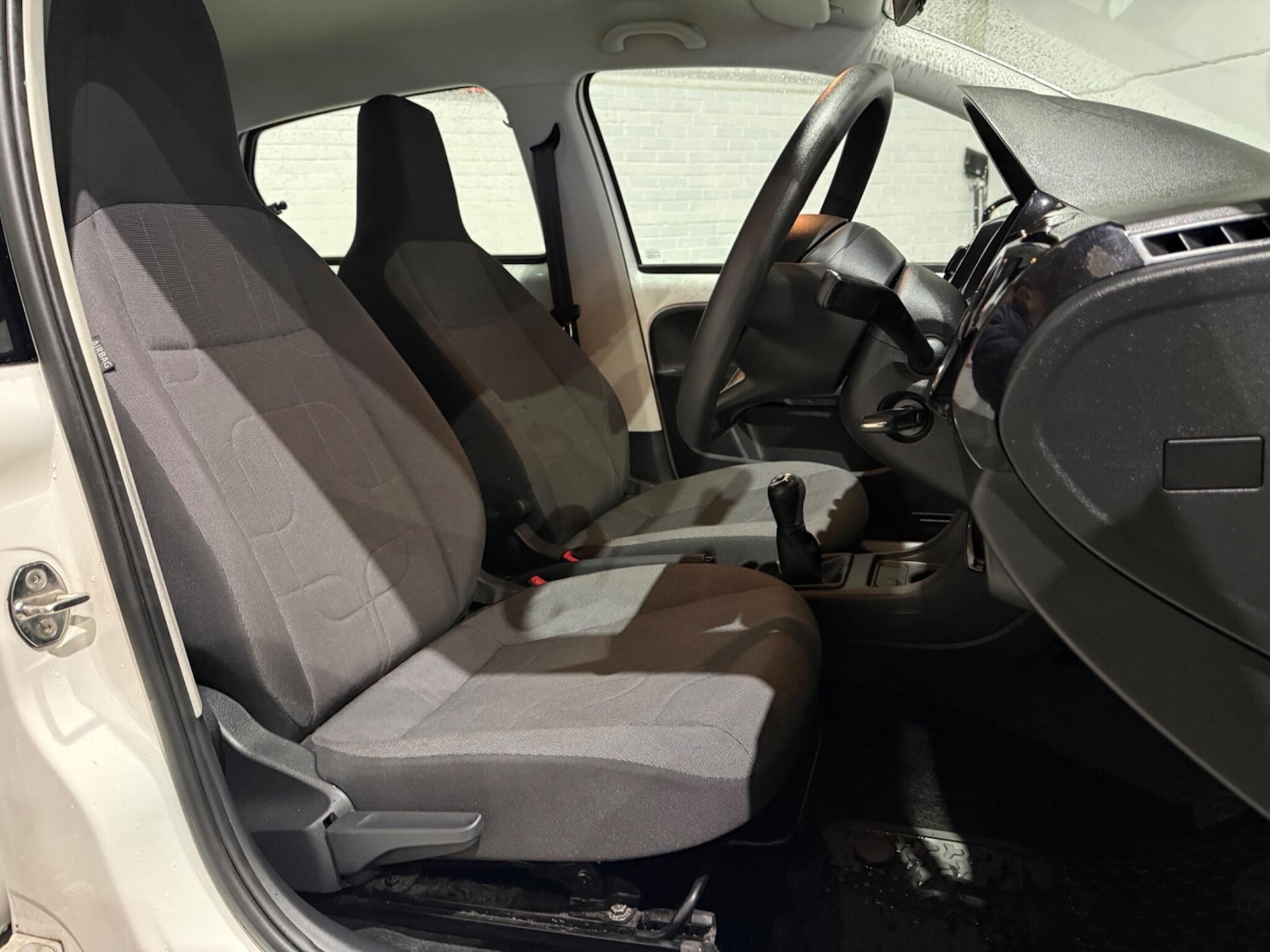 Used Volkswagen up! 2014 for sale - 77155596: Photo 25