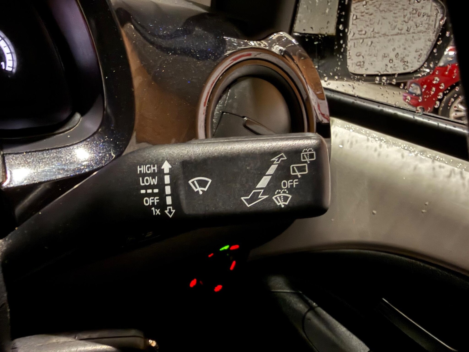 Used Volkswagen up! 2014 for sale - 77155596: Photo 30